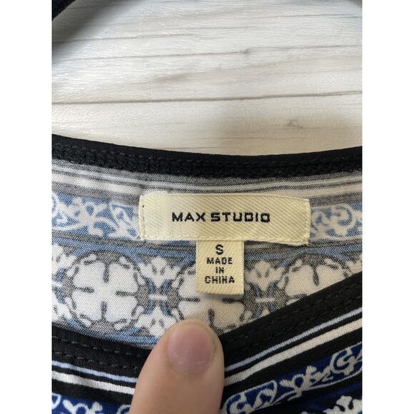 Max Studio Shirt Womens Small Blue White Boho Print Stretch Pullover 3/4 Sleeve - Picture 6 of 9